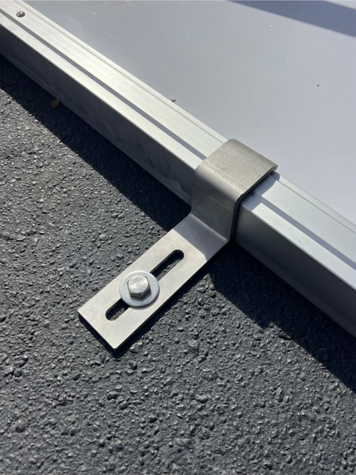 BlueFin Anchor plate for storm surge