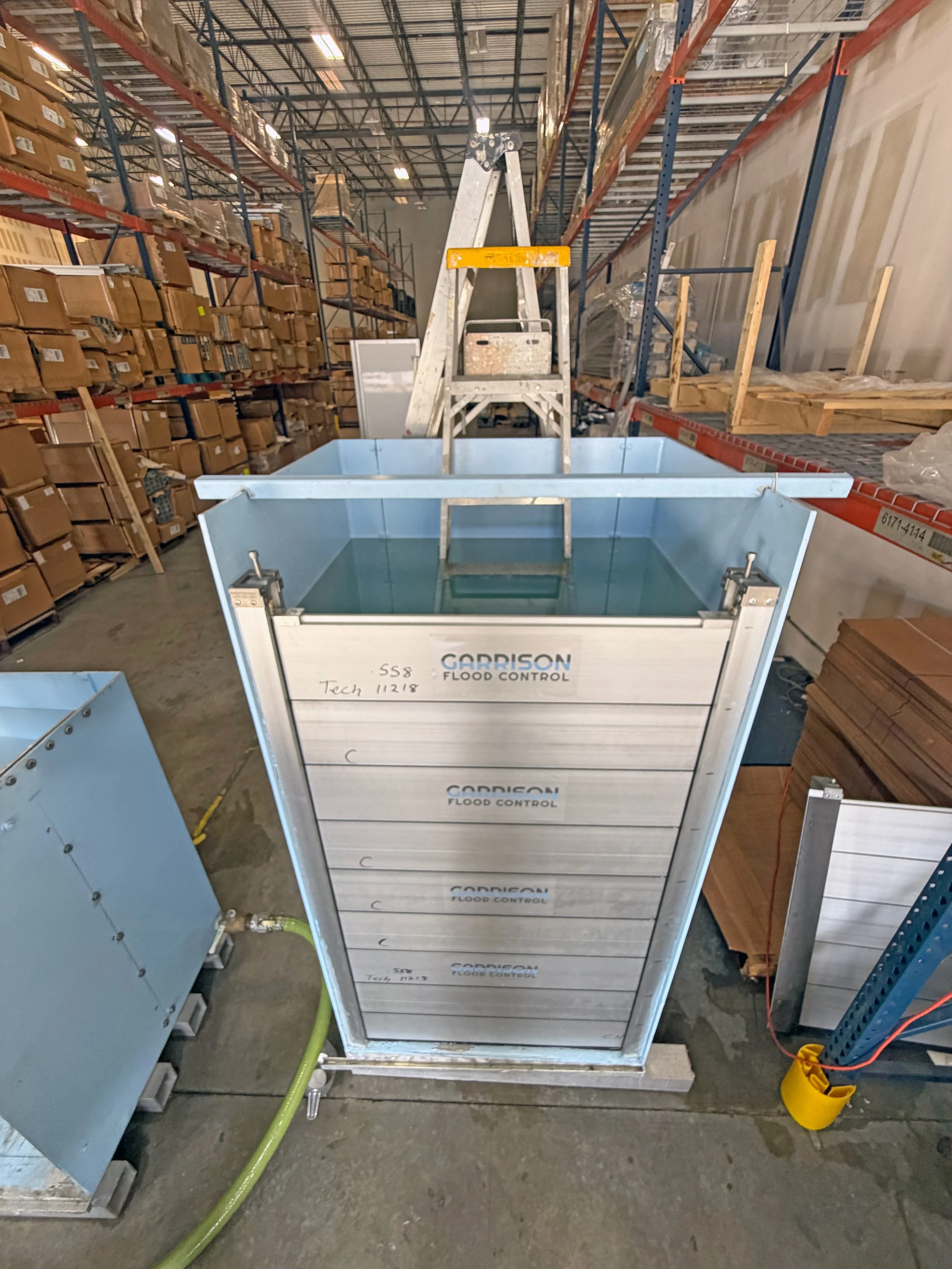 hammerhead aluminum flood barrier water test
