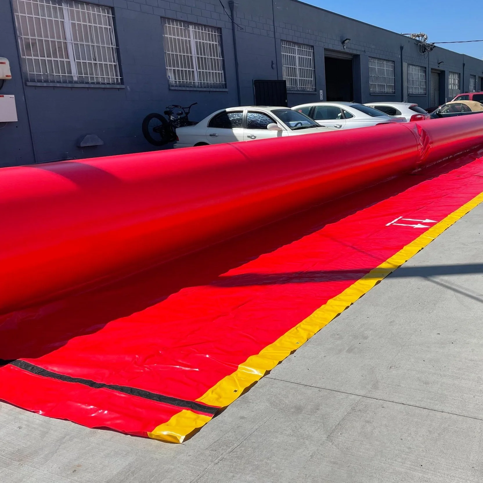 Heavy duty flood barrier for commercial properties