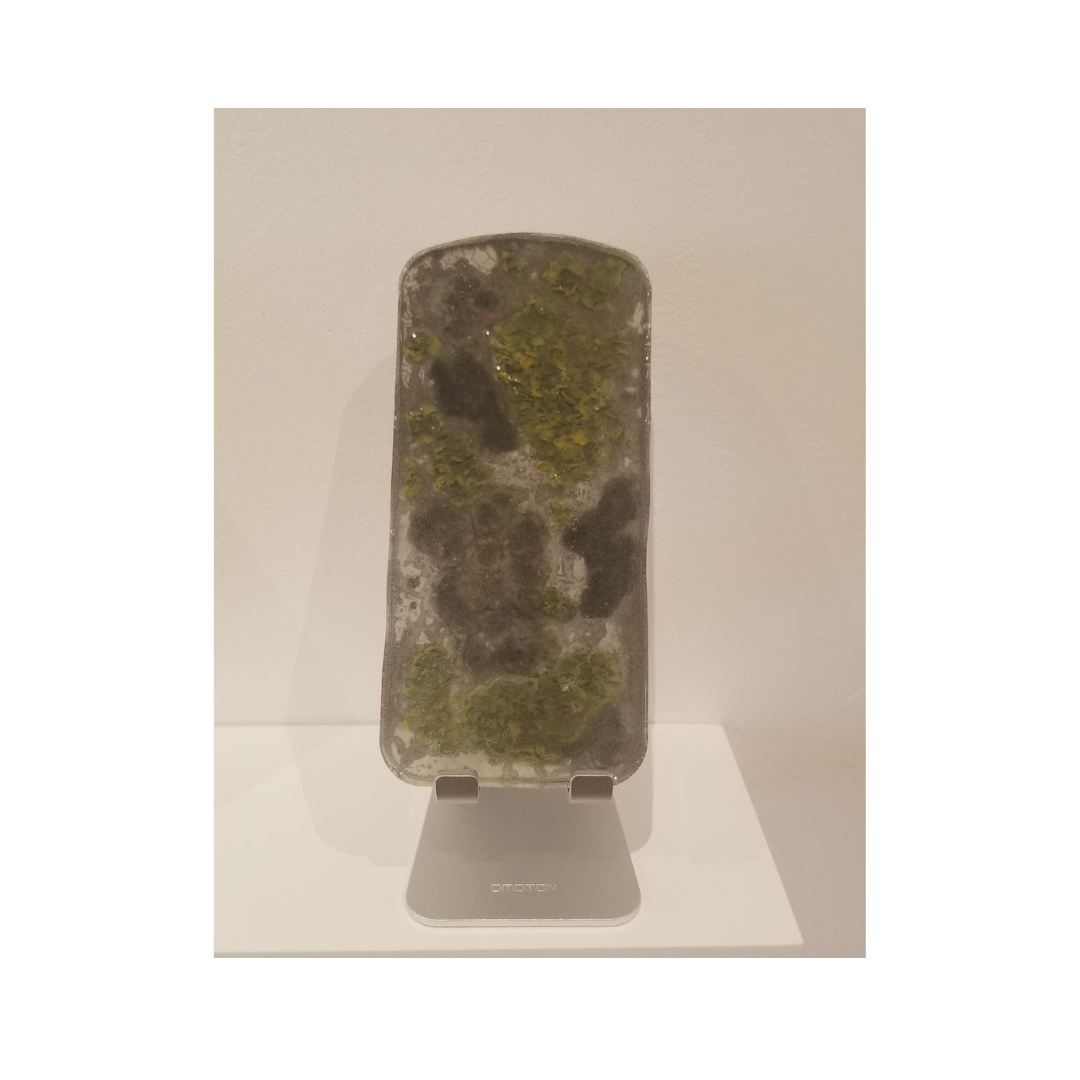 resin green right shelf.png