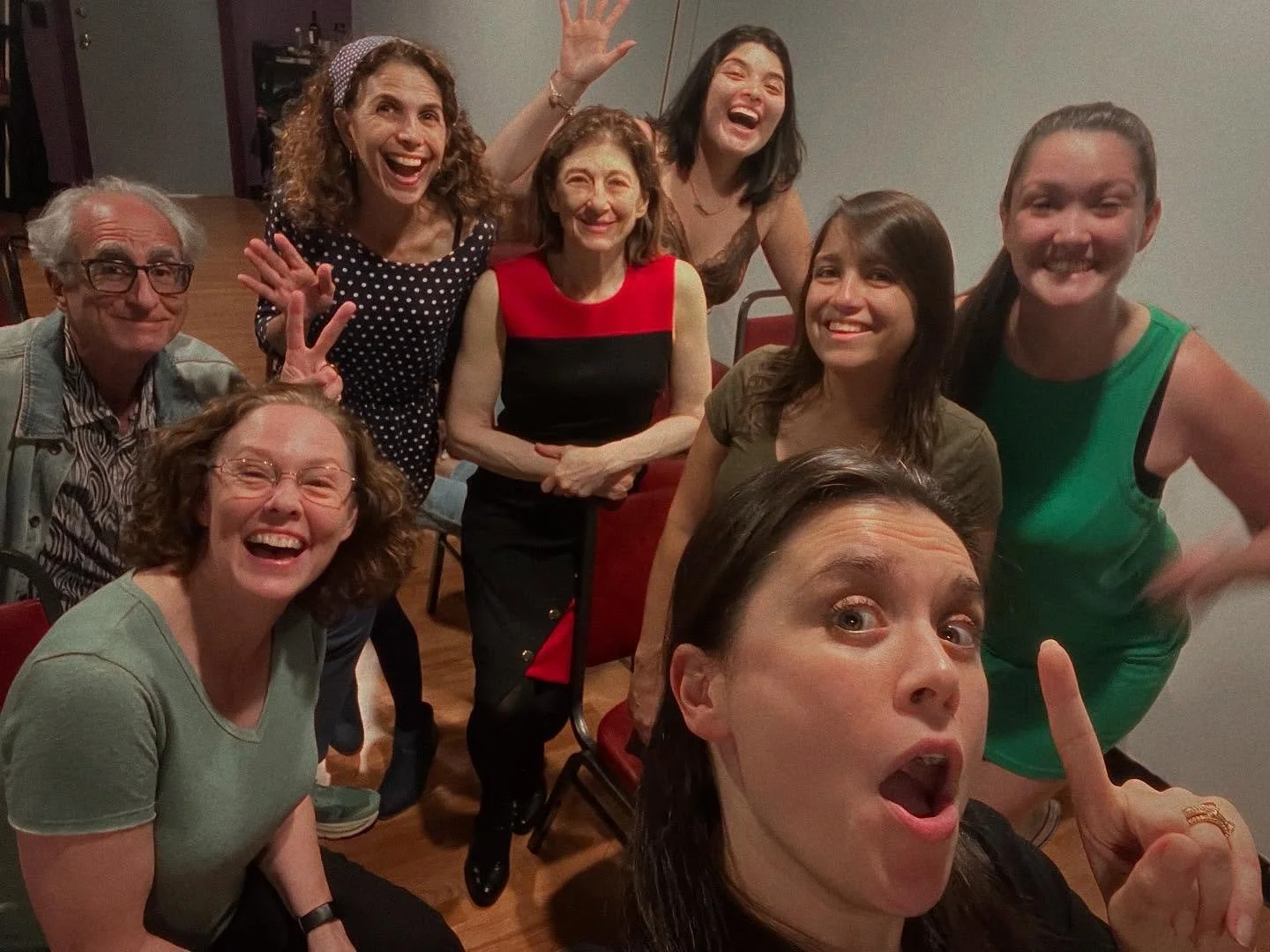 Special guest #September! 🗣️ We were so excited to have @renee_hewitt_ lead us in a first half with a speacial guest - @studiomallory! We had a great night learning, discussing and practicing new dialects. 

🍂🍁Want to join us this fall?! 💜 Send h