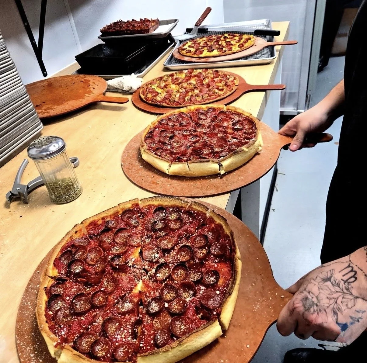 buffalo-deep-dish-pizza-6.jpg