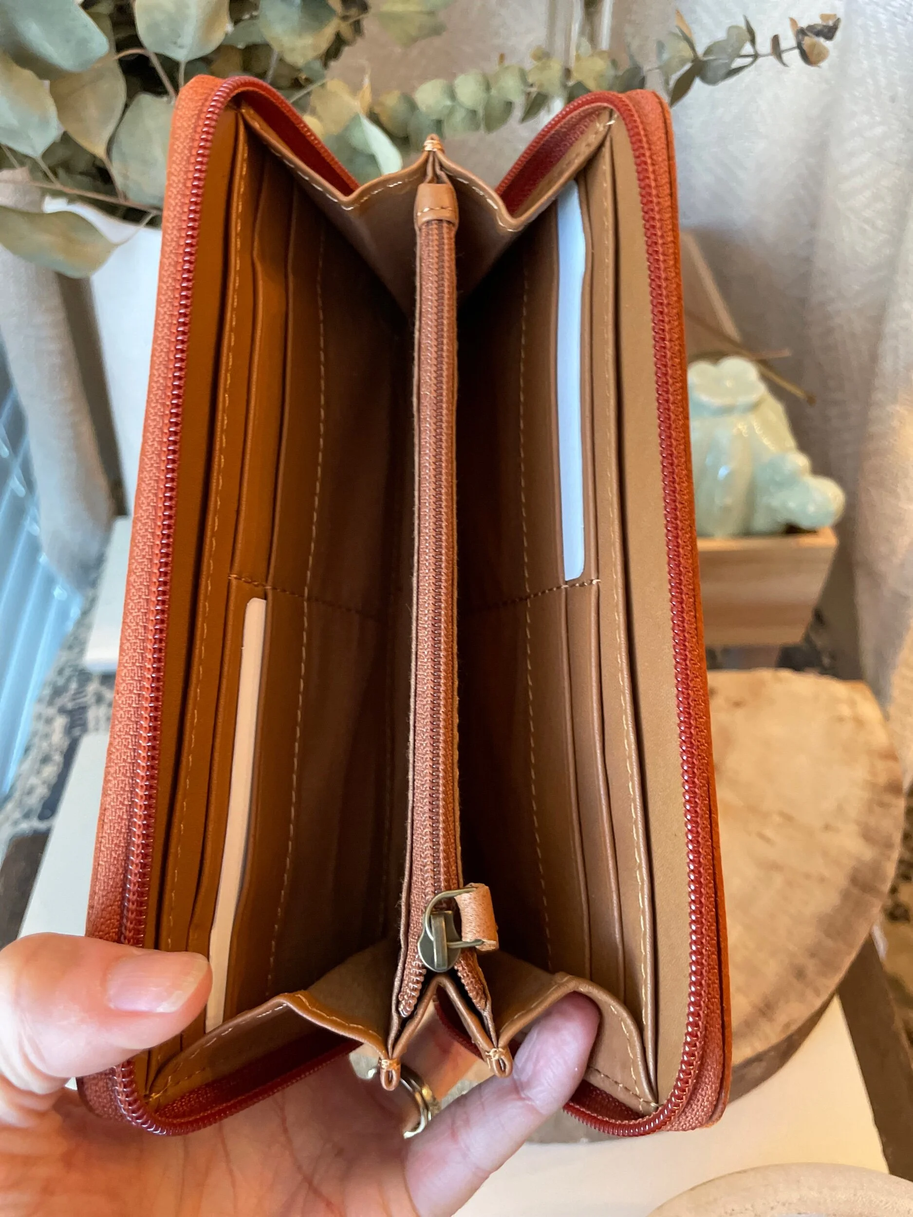 BA25EAFE-A0B9-4A90-8B4D-1DAED7BB48EF