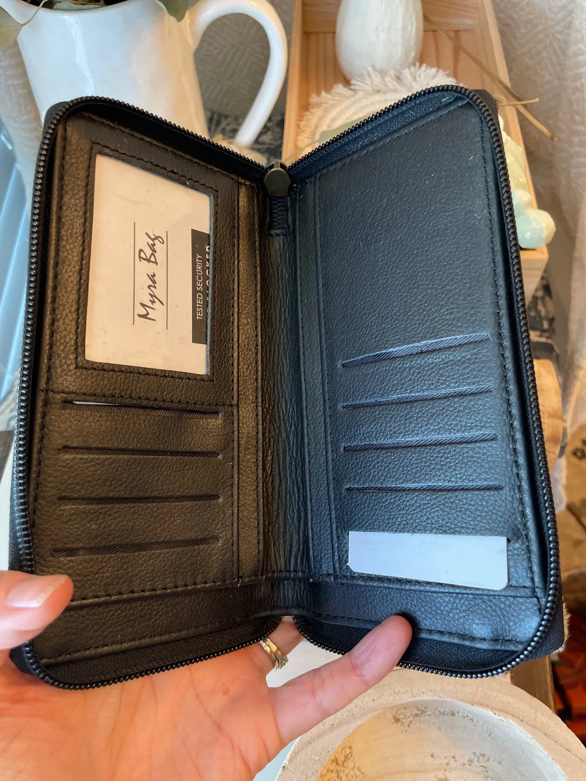 A1CFC670-CA20-4D0A-855D-A2F08C15A195