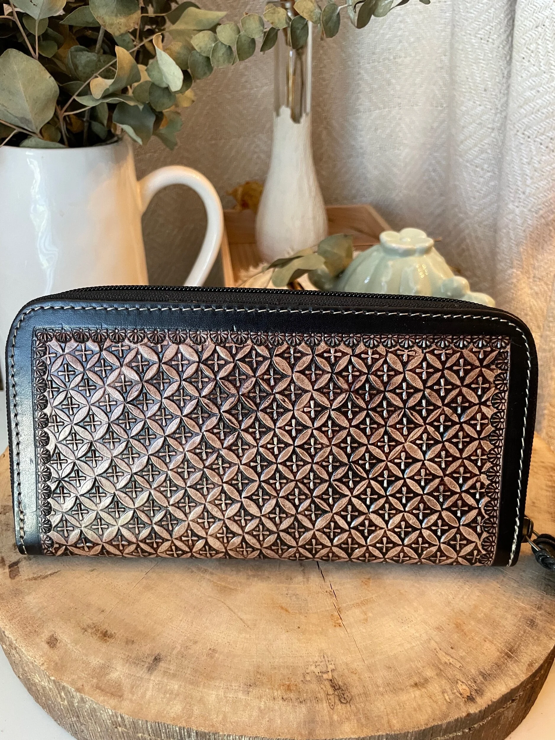 FBD5D8CD-E00A-460F-AB6A-9E6817C926DE