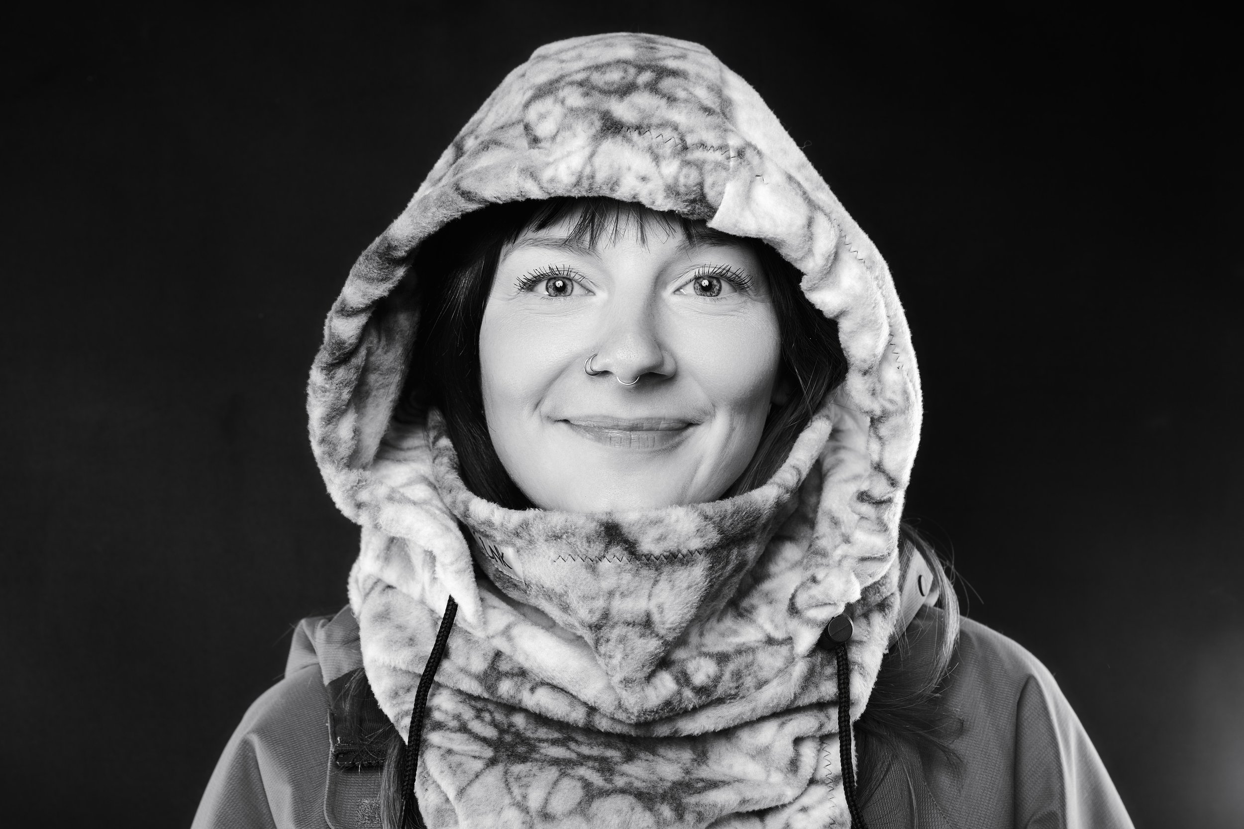 real_eyes_Real_lies_01 1.jpg