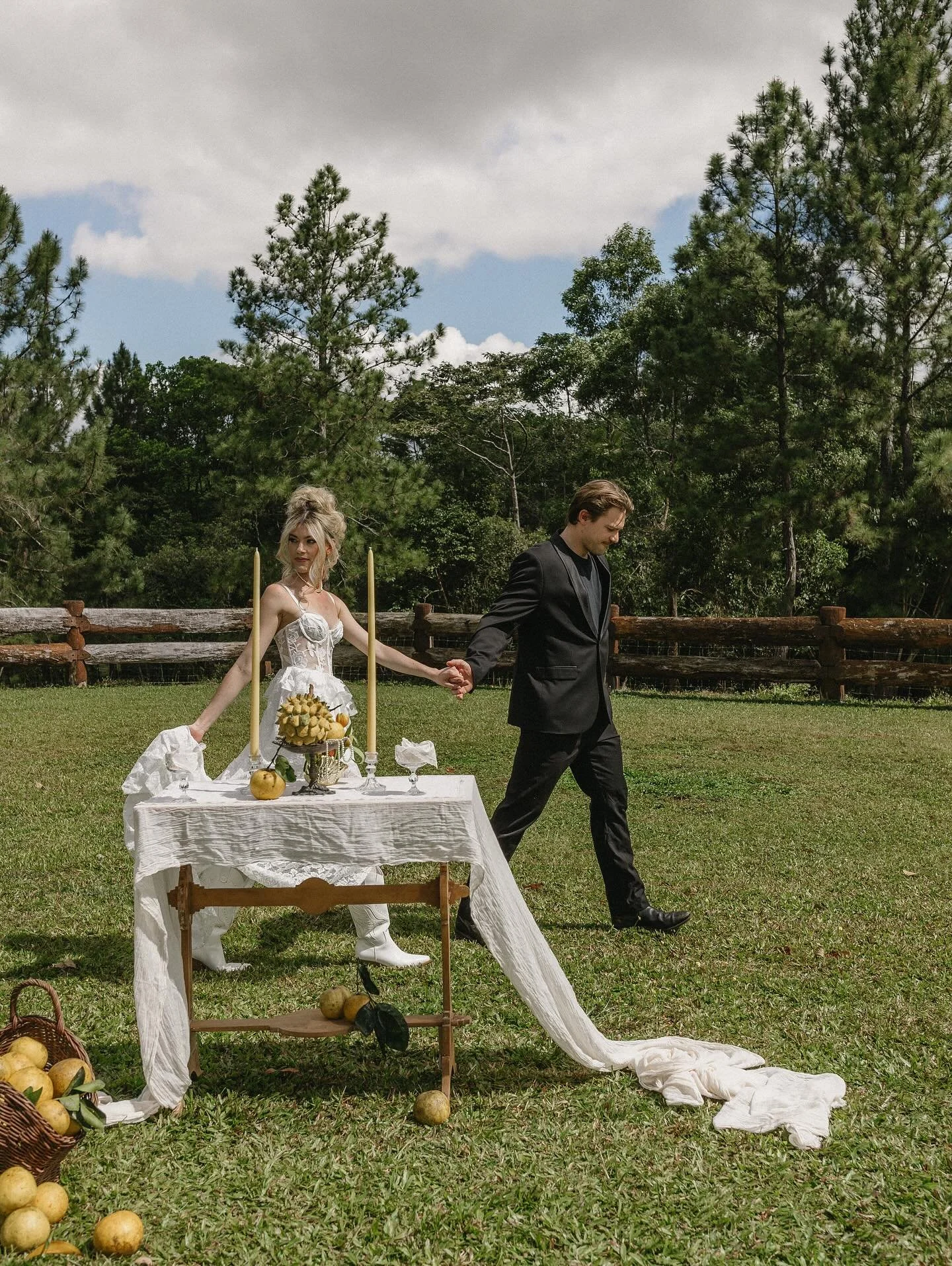 farm style ♡
 Creative: @littlejeru Florals &amp; Styling: @fiddlyflorals Makeup: @makeupbycarlyb Hair: @pinned_hair Dress: @forloveandlemons 
Vest: @spell  Couple: @aliciakochh_ &amp; @olliekoch