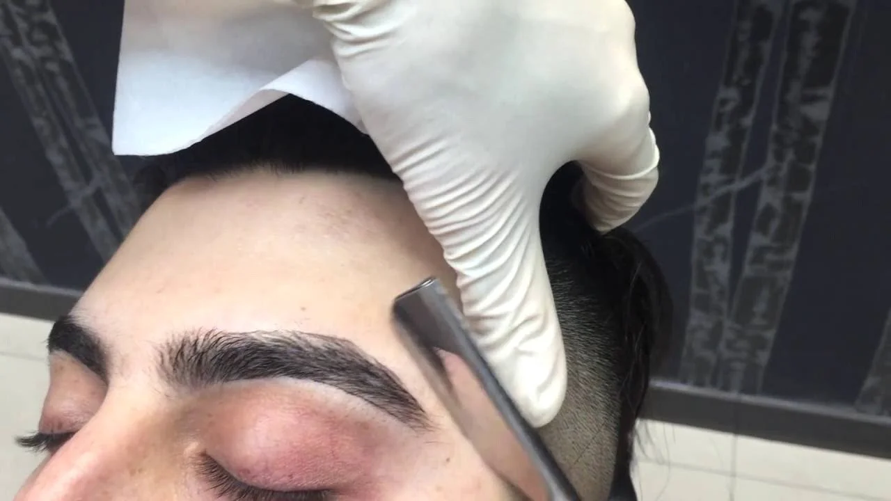 eyebrows+barber.jpg