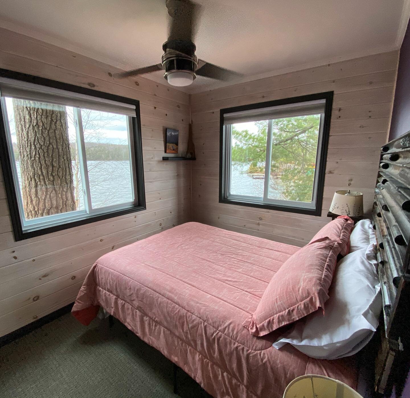 Can&rsquo;t go wrong waking up to this view! .
.
.
.
.
#airbnb #northfrontenac #canada #ontario #cloyne #infrontenac #imagesofcanada #lancastersresort #yourstodiscover #cabingoals #cabin #cabinlife #cabinlifestyle #canadian #canadiancabin #mississaga