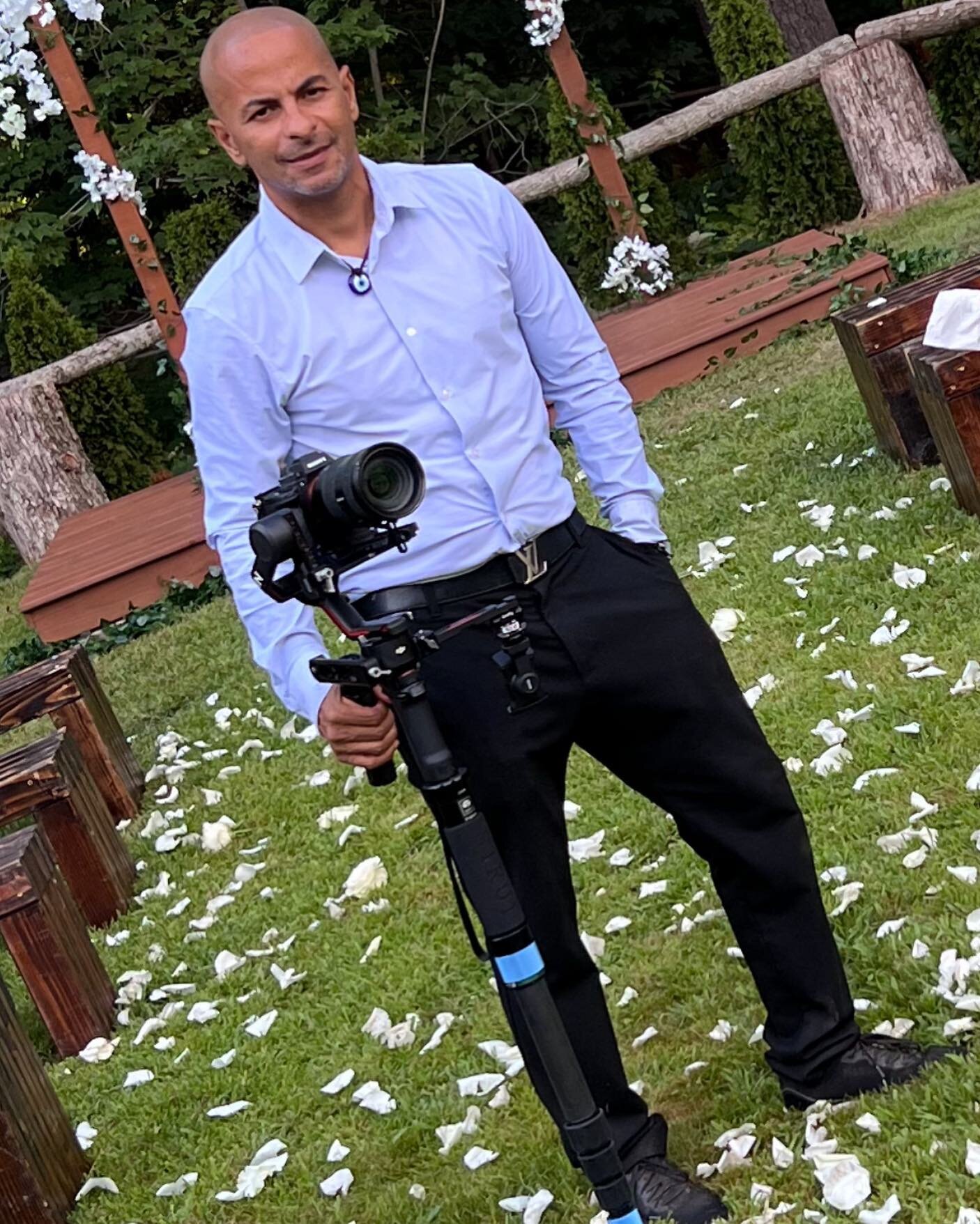 Your wedding cinematographer always ready to shoot your 4 k Films
Crafting your story in real time!

www.weddingsinnergystudios.com

#weddingcinematographer 
#topweddingvideographer 
#topweddingphotographer 
#storytelling 
#storytellingweddings 
#wed