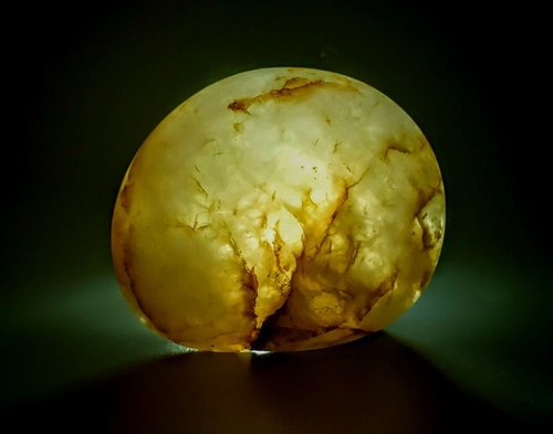 Backlit translucent stone