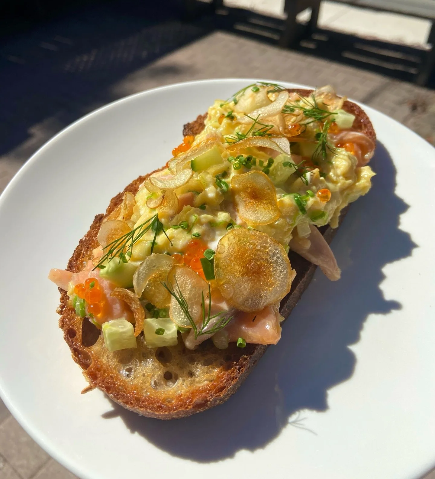 THE L.E.O. ON SPECIAL TOMORROW ! 🐟 (Lox, Eggs, Onion 🧅) with cucumber, dill, potato chips and trout roe on our sourdough toast! Available all day/til sold out! 🌟

#lox #sourdough #torontofood #yyzfood #yyzeats