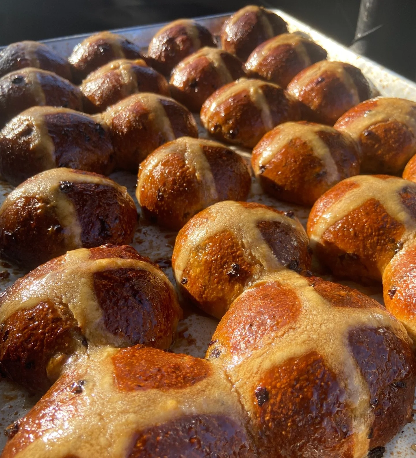 We&rsquo;re open Easter Weekend!!! Regular hours, lots of pastries, LOTS of hot cross buns!! See you soooon 🥰🌷🌟

#torontofood #yyzfood #yyzeats #hotcrossbuns #easterweekend