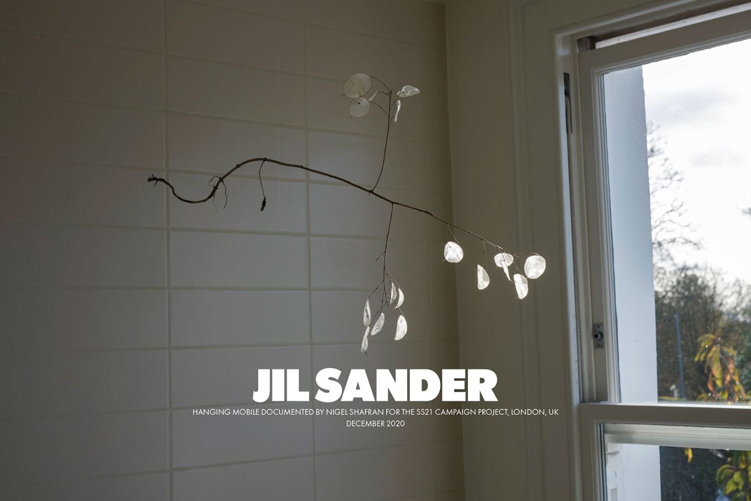 Jil-Sander-Spring-Summer-2021-Ad-Campaign-by-Nigel-Shafran.jpg