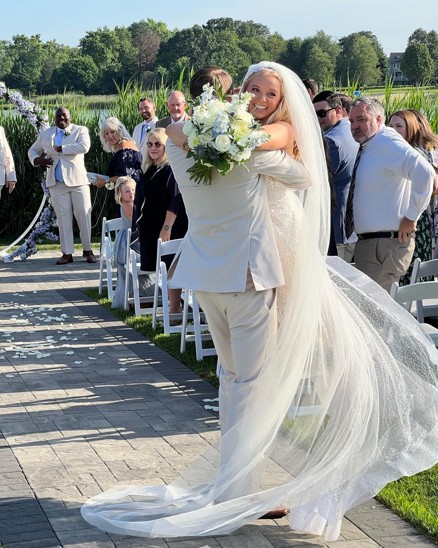 That &ldquo;just married&rdquo; feeling 🤍

Planning: @events_by_alli 
Venue: @danversport 
Photography: @johnlo617weddings 
Videography: @sbcweddings 
Floral: @evansflowershop 
Hair: Jacqui Georgopolis 
Makeup: @deannaelysemua 
Transportation: @ludw