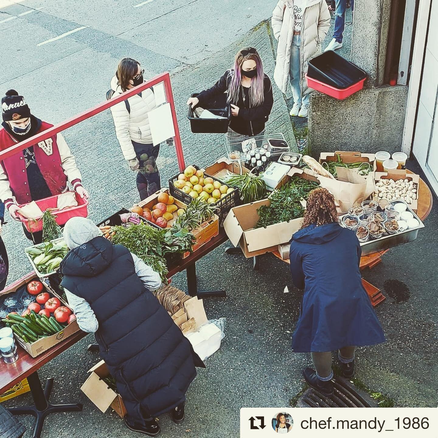 Thank you to all for coming this past Sunday to our &ldquo;Small Fish&rdquo; market. (Get it, we&rsquo;re just a small 🐟). We look forward to adding more goods each week based on your recommendations, we&rsquo;re baking more bread now that we know y