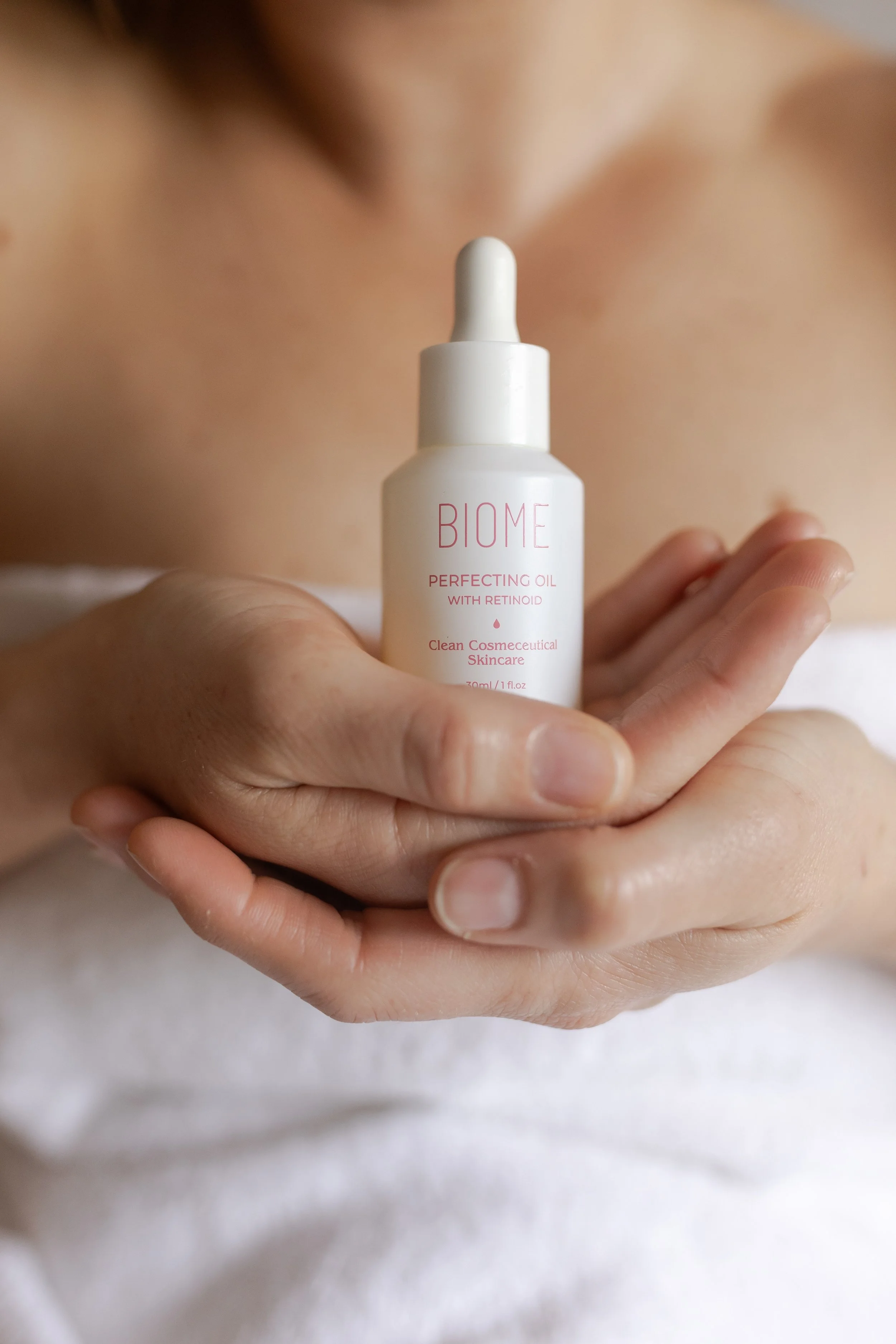 How to care for your skin barrier while using a Retinoid