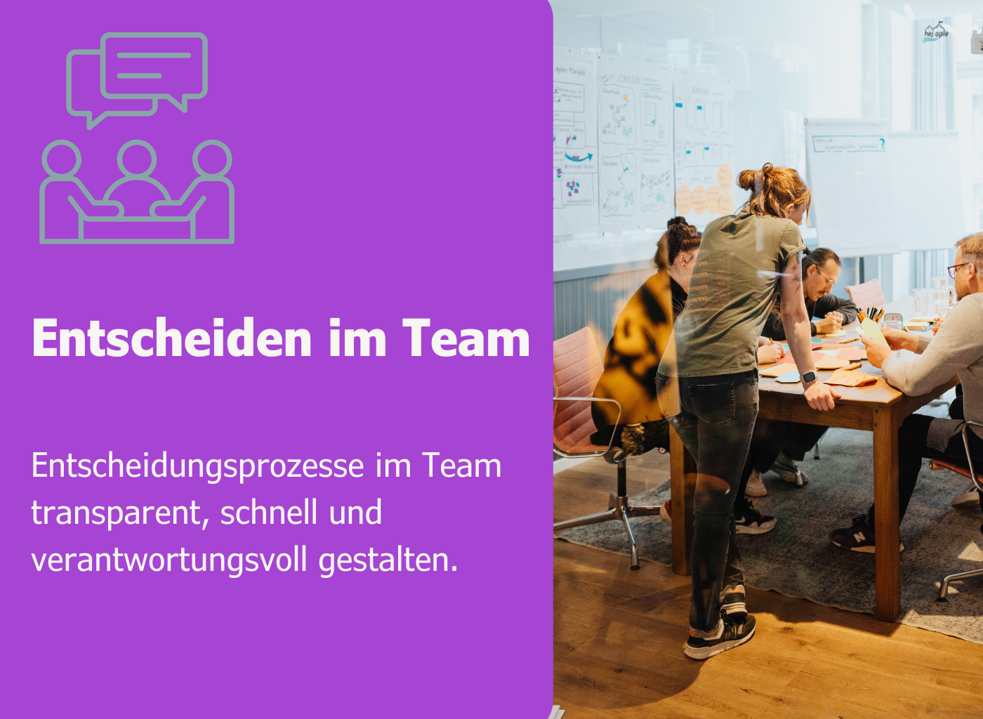 Lila Grafik mit Icon von drei Personen und dem Text „Entscheiden im Team“. Rechts daneben ein Foto von mehreren Personen an einem Tisch in einem Meetingraum.