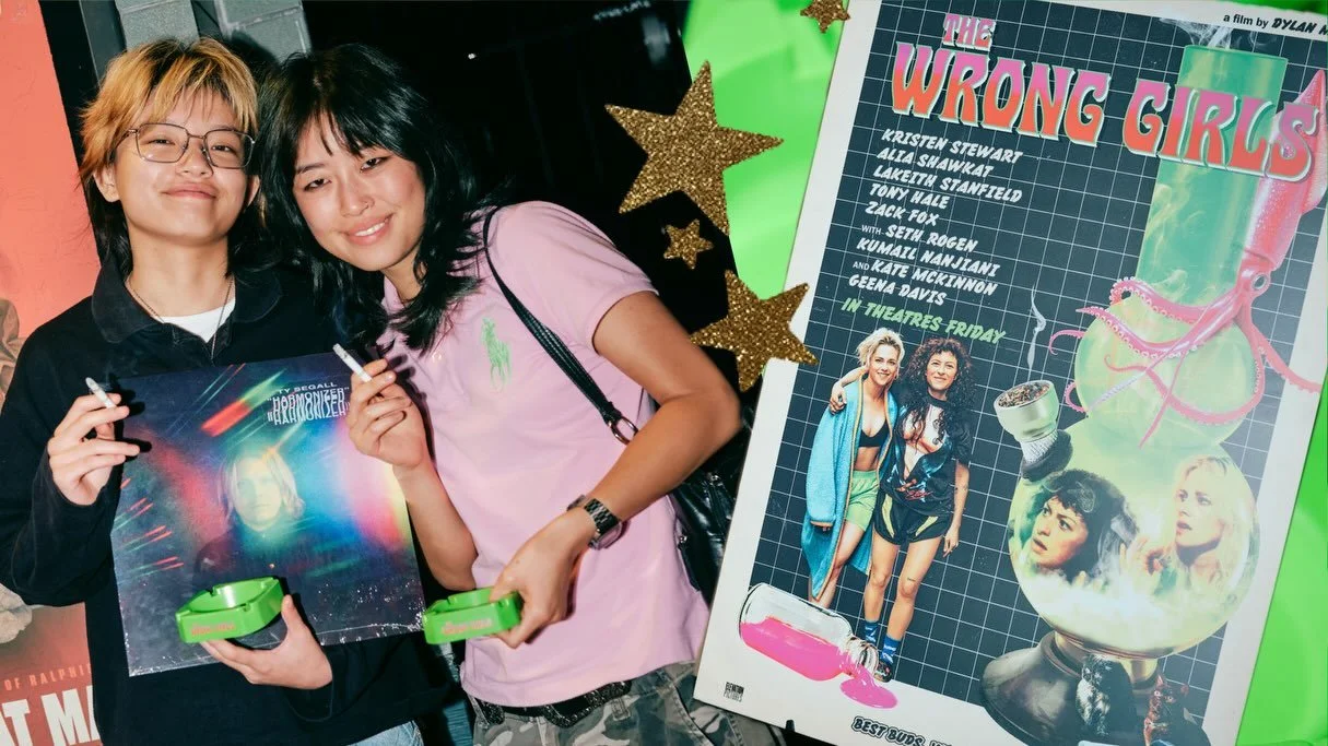 @spillzdylz @thewronggirlsmovie is out in theatres TODAY! Had the best time @revuecinema with @elevation_pics and @thetarogroup celebrating this killer film <3 

Thank you to @psych_out_cinema for co-hosting 

#thewronggirls #elevationpictures #re