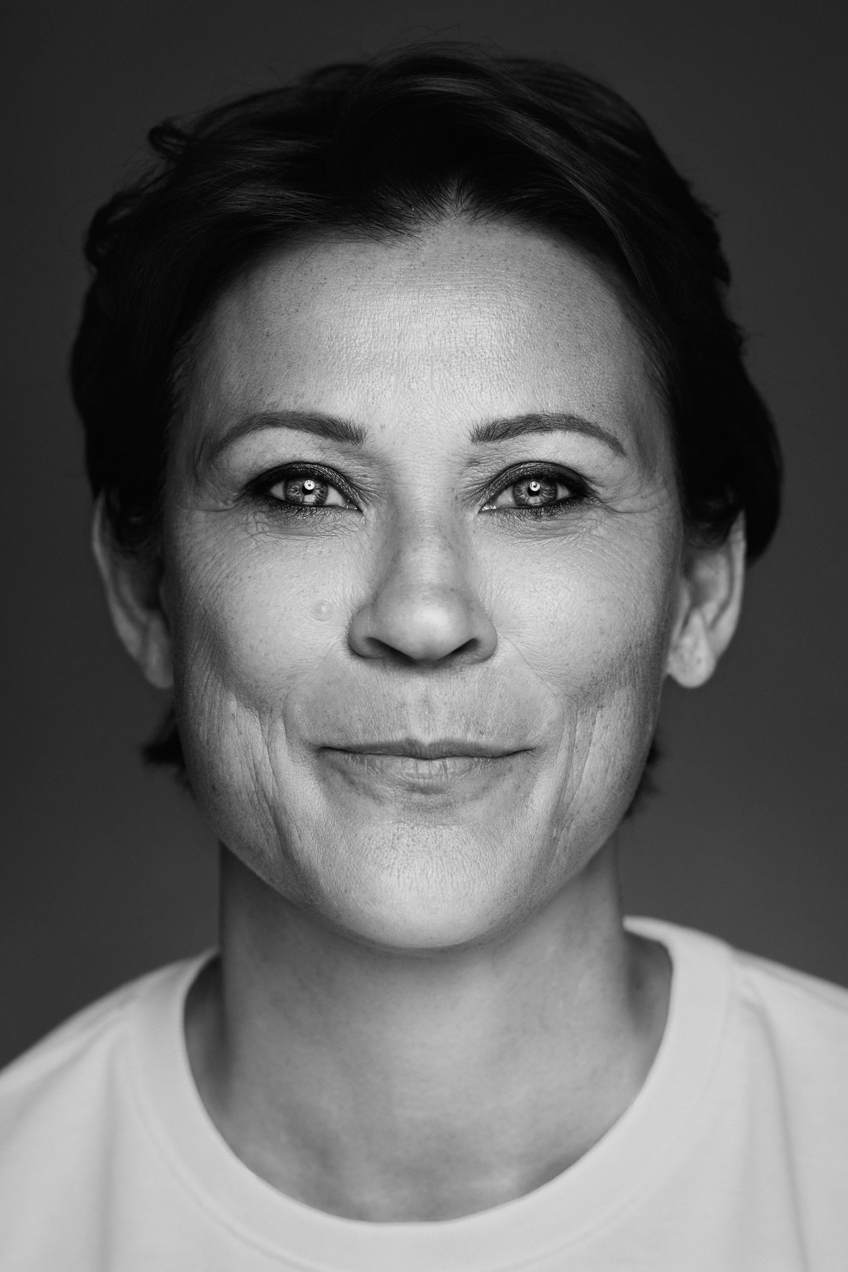 250514_StudioWartenbergh_Duo-Portret_Suzanne-Samantha_07.jpg