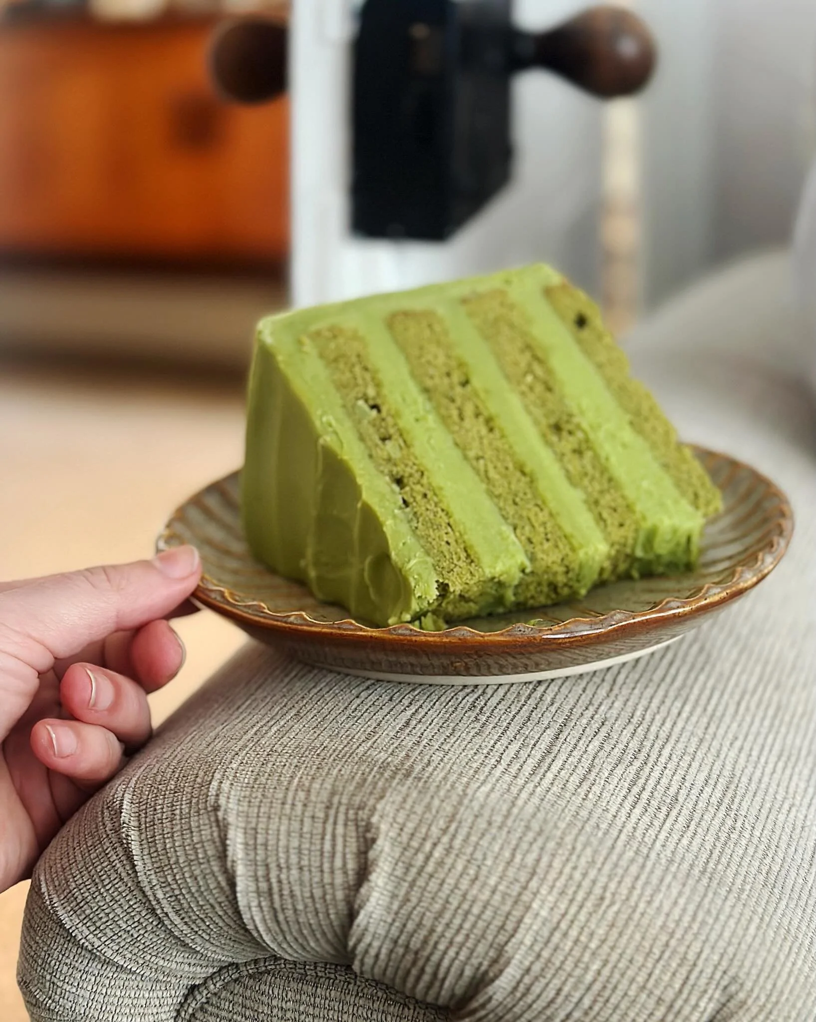 When @getbakeduk announced that they&rsquo;d be doing matcha cake you know I had to try it. This cake is impressive, great matcha flavour but what really stands out is the ganache. The decadent taste and texture, the most impressive thing is how well