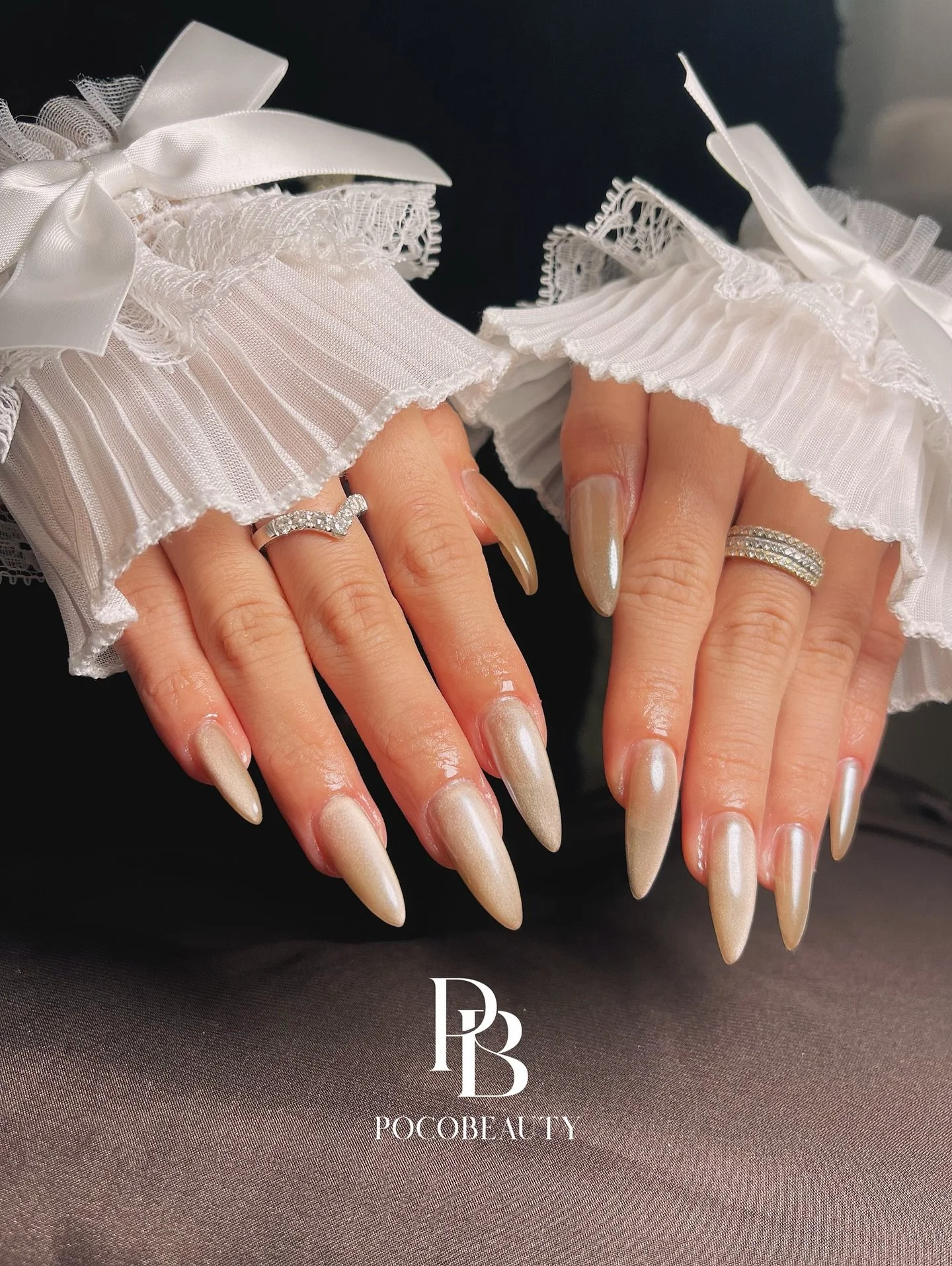Glassy cateye on natural nails! ✨

📍Pocobeauty, Chinatown | Maxwell 
&mdash; Book your next nail glow up via link in bio or
WhatsApp 8808 6084 ✨ 

#nails #nailartjunkie #nailart #sgnails #sgnailart #sgbeautysalon #sgnails