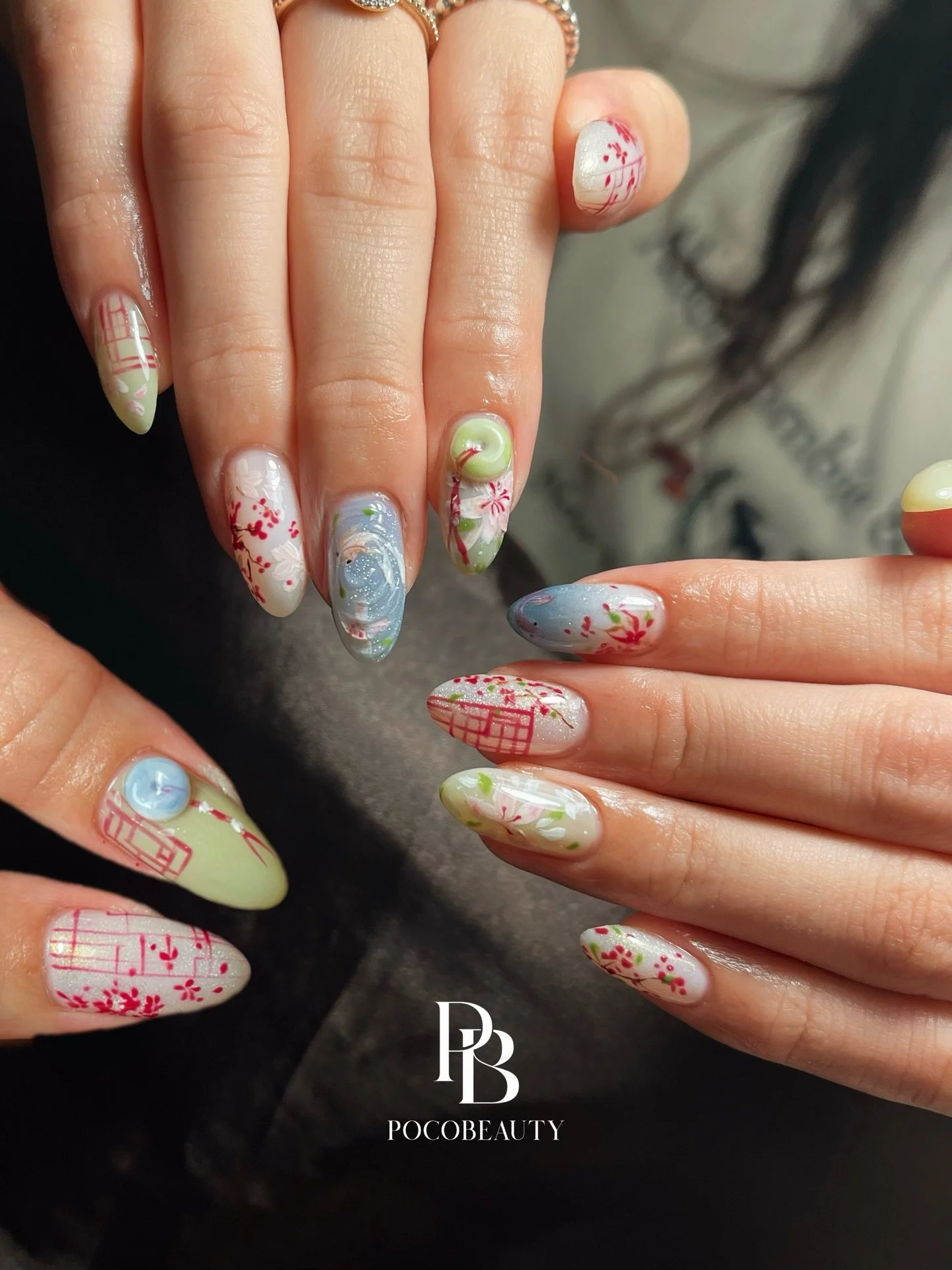 Hands ready for angbao duties 🧧

Pocobeauty
49A Temple Street Singapore 058594 
1 min from Chinatown MRT | 2 mins from Maxwell MRT 

#sgnails #sgnailart #sgmanicure #sgnail #sgnailsalon