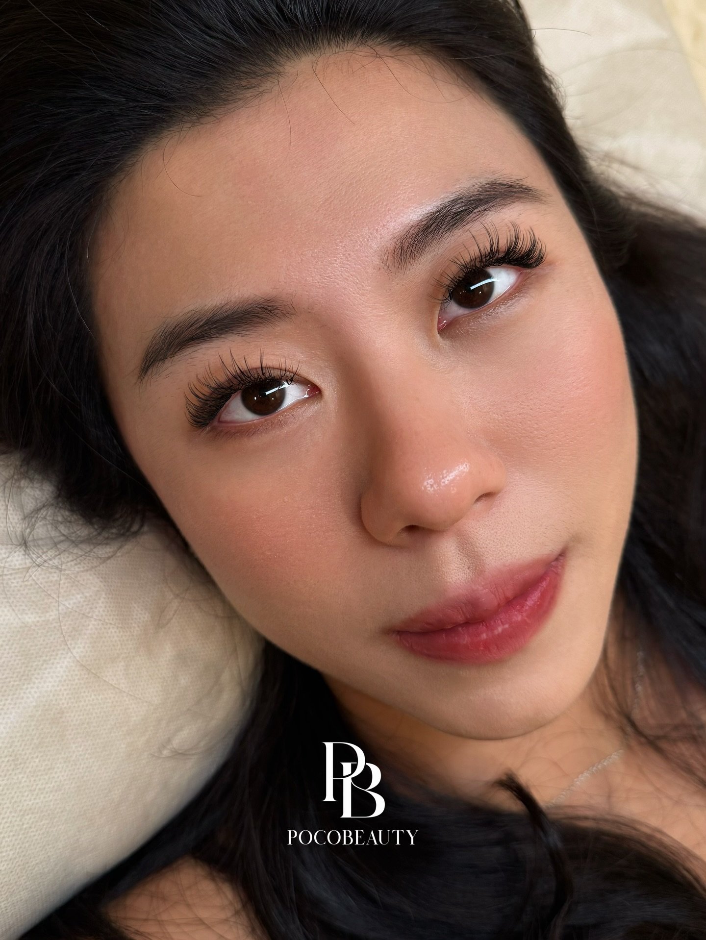 Soft, wispy, effortlessly pretty.
The kind of lashes that make you look put together&hellip; even on your laziest days 🤍

Pocobeauty 
49A Temple Street Singapore 058594
1 min from Chinatown MRT | 2 mins from Maxwell MRT

#sgeyelashextension #sglashe