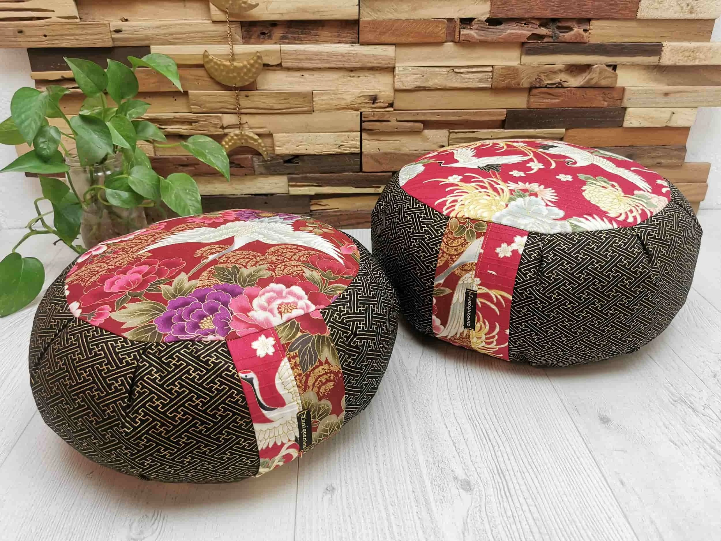 coussins de méditation garnis de balles d'épeautre