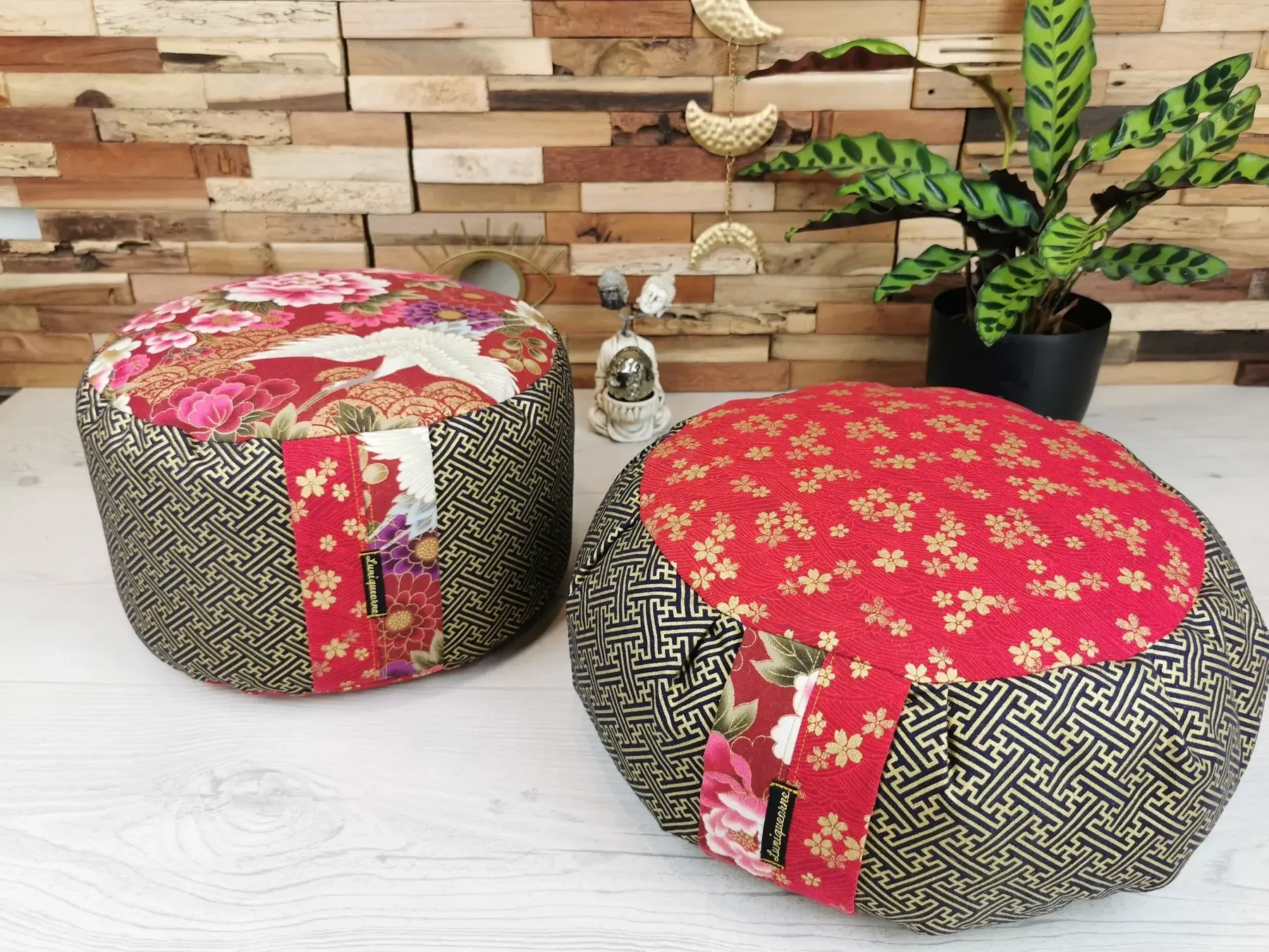 Zafu compact et rondo Shakudzuru montrant leurs deux faces réversibles