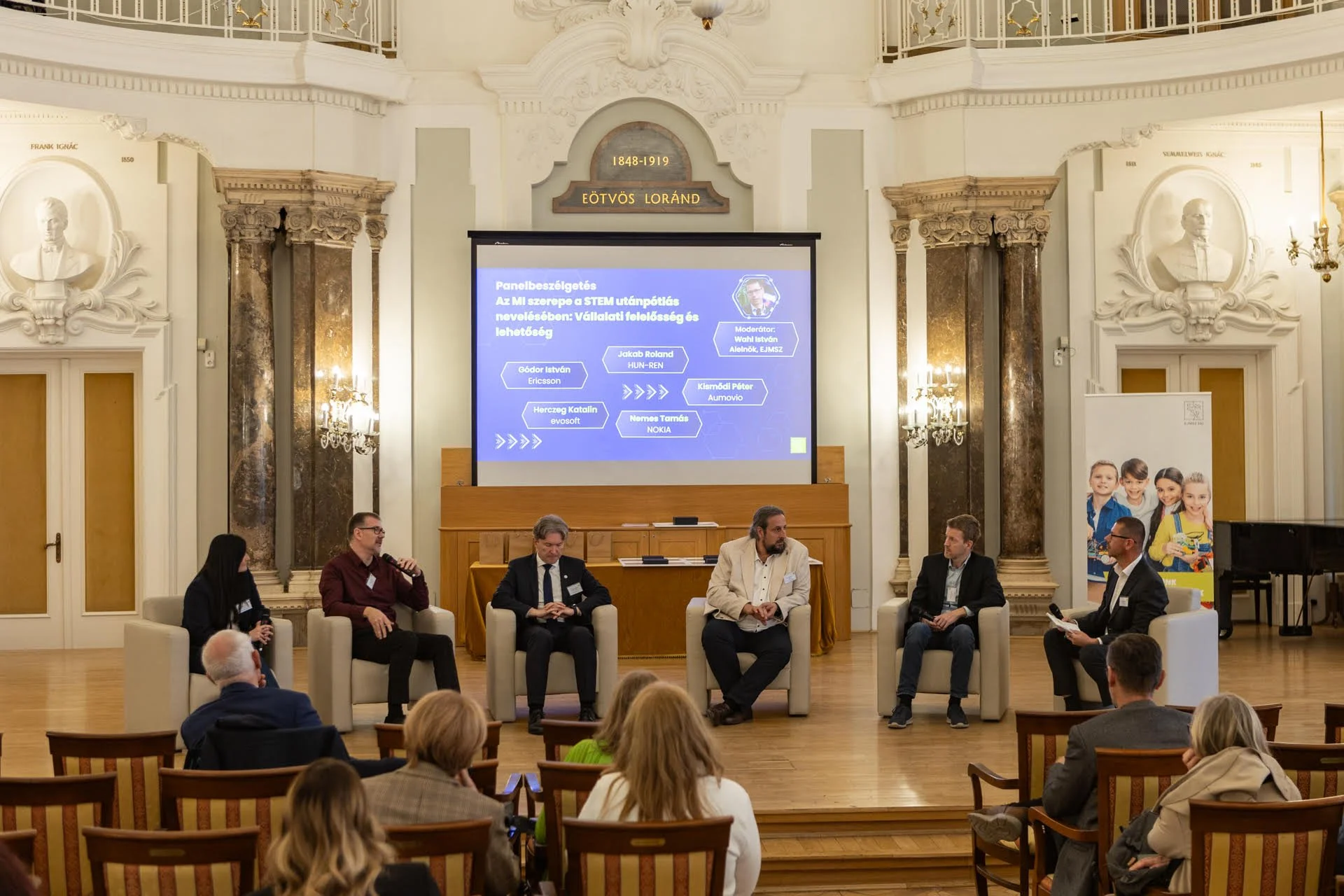 Panel1_resztvevok.jpg