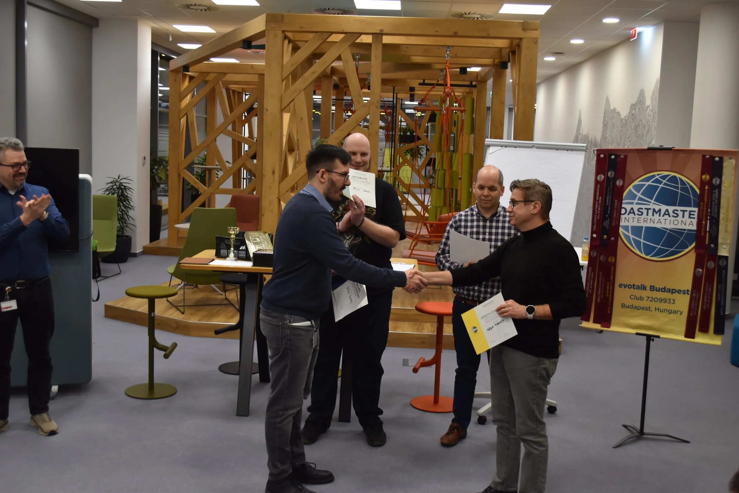 Chief judge in action, Tibor Szabó.JPG