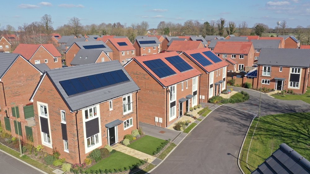 upowa-inline-solar-roof-integrated-solar-panel-installations-st-modwen-homes-wantage.JPG