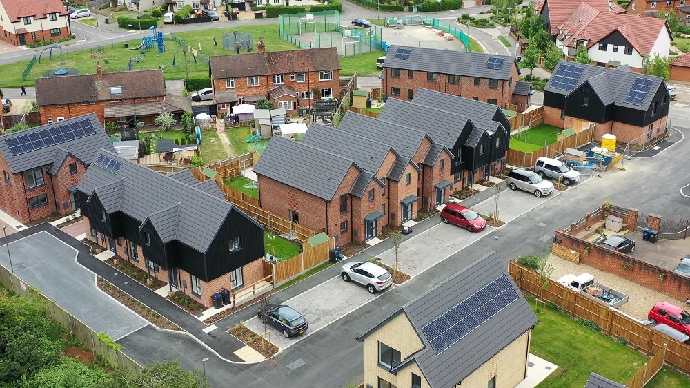 upowa-roof-integrated-solar-installations-net-zero-carbon-homes-ockford-ridge.jpg