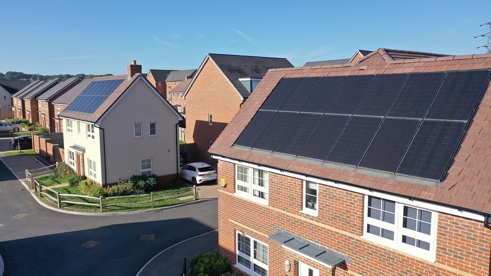 upowa-inline-solar-panels-at-barratt-homes-canford-paddock-development.jpg