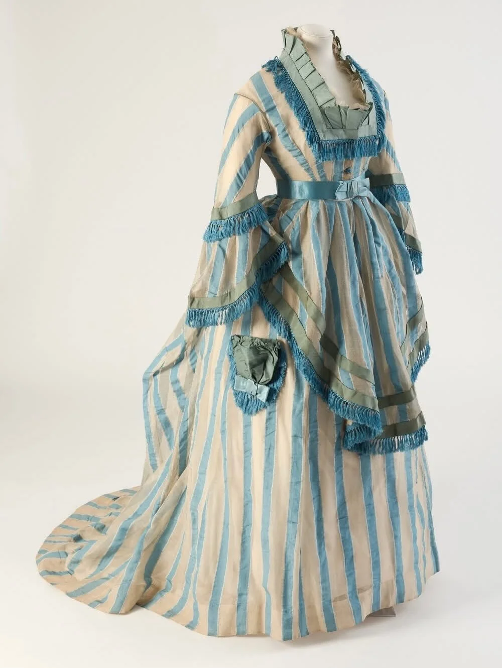💙 Striped cotton gauze day dress with silk trim, 1870s, maker unknown, Fashion Museum Bath
.
.
.
.
.
.
.
.
.
.
.
.
.
.
.
.
#1870s #gildedage #victorianera #historicalfashion #historicalromance