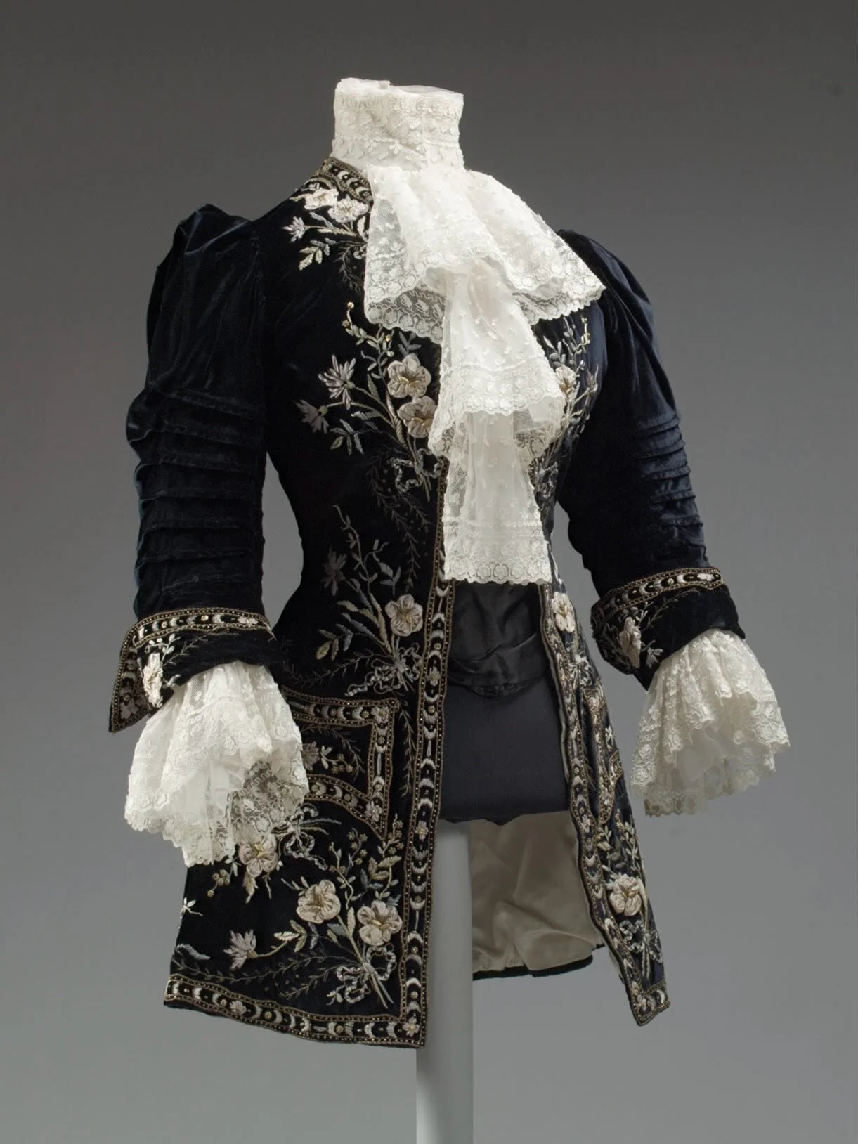 🏴&zwj;☠️ I&rsquo;m wrapping up book three of my trilogy, releasing later this year, and the villains of the story are a brother and sister pirate duo. I saw this while browsing this morning and had to post it because it reminded me of them&mdash;her