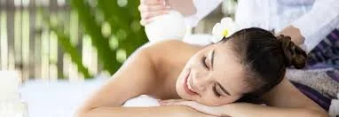 Les Bienfaits du Spa pour Atténuer le Stress, Améliorer le Sommeil et Sublimer la Peau