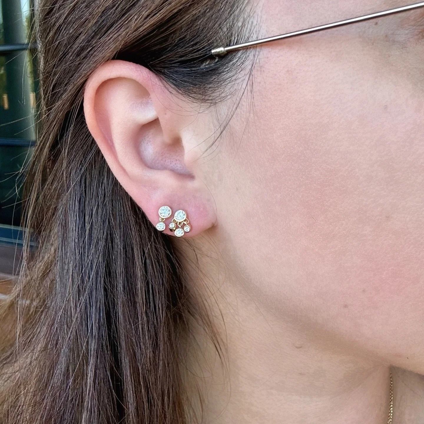 these @ondynfinejewelry earrings are the perfect everyday style! ✨

#vanbrockjewels #finejewelry #shoplocal #goldjewelry #jewelry #kcmo #kansascity #instajewelry #jewelryaddict #jewelrylover #jewelry #earrings #earringstyle #privatejeweler #luxury #l