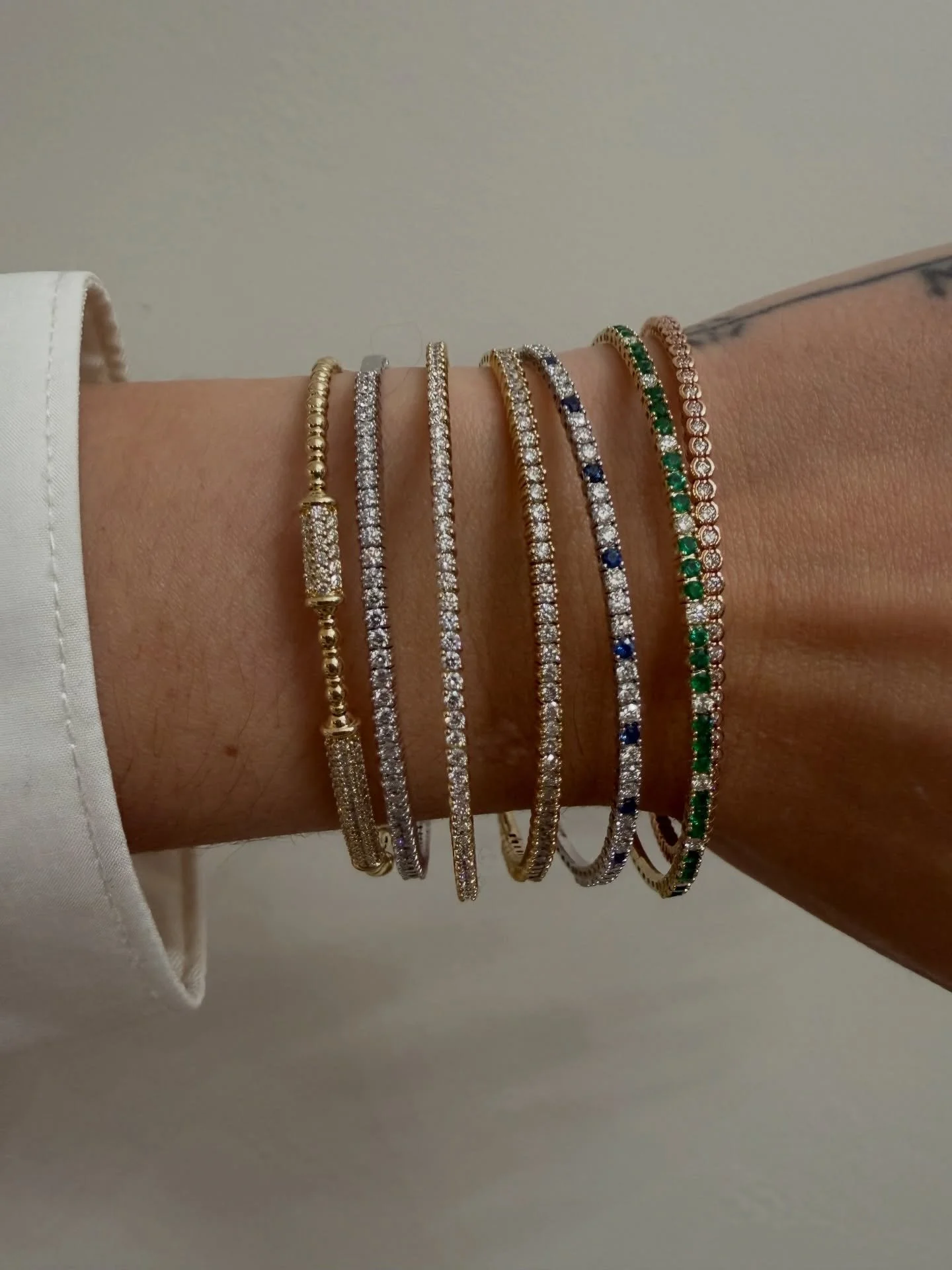 These @gemma_couture bracelets are an easy everyday staple! We will be open tomorrow from 10AM - 2PM and closed on Christmas. Swing by for any last minute needed gifts! 🎁🎄✨

#vanbrockjewels #finejewelry #holidayshopping