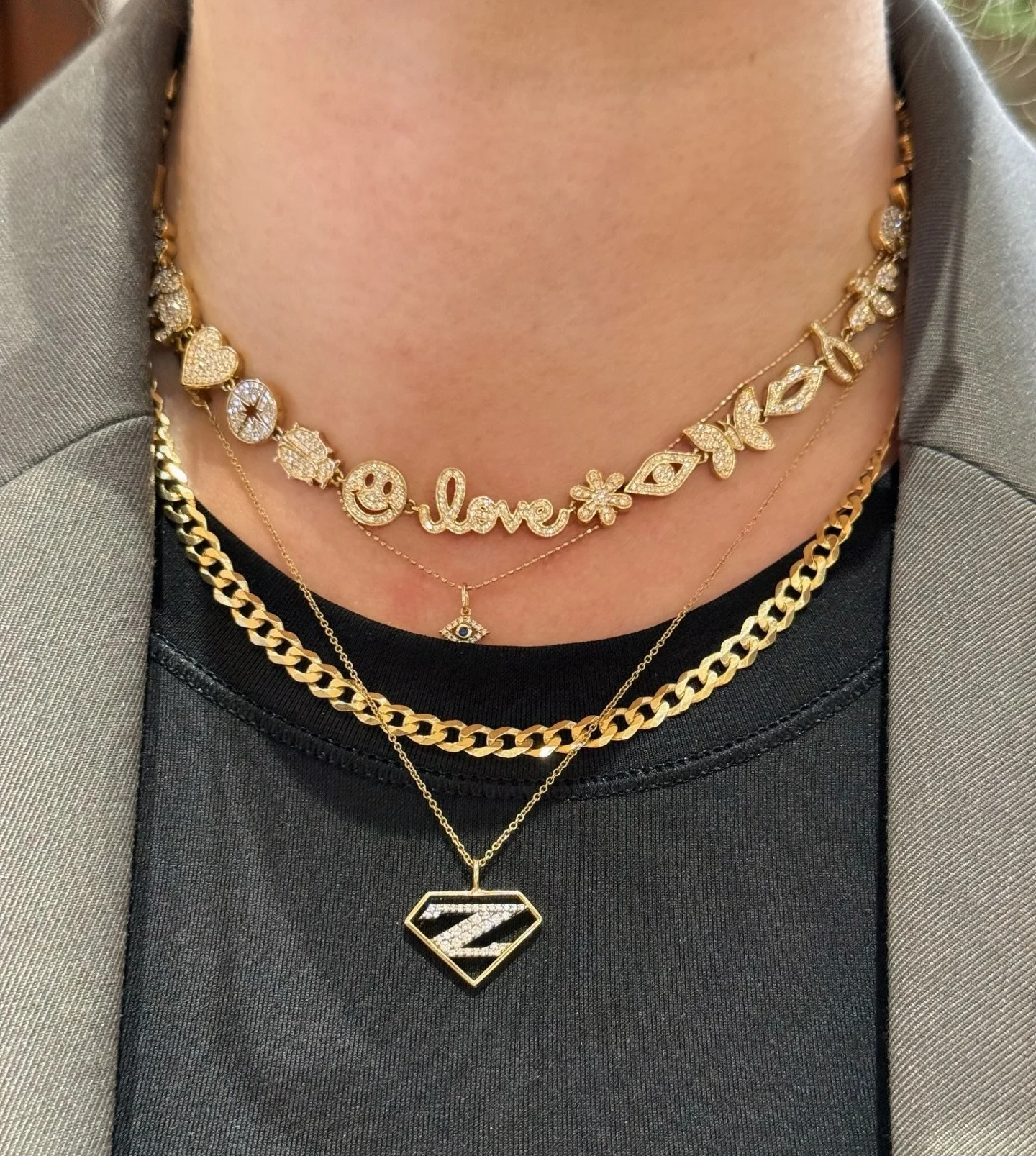 still obsessing over this @sydneyevan anniversary necklace ✨❤️⭐️😄

#vanbrockjewels #sydneyevan #finejewelry