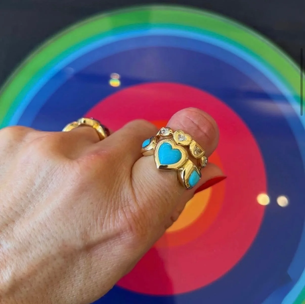 @robinsonpelham iconic &ldquo;i 🩷 U&rdquo; ring; the perfect Valentine&rsquo;s gift 

#vanbrockjewels #robinsonpelham #finejewelry