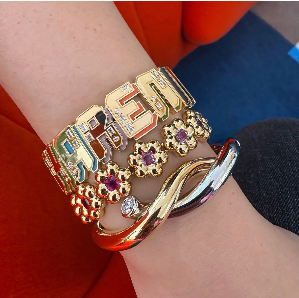 introducing the new Flower Puff collection by @boochierofficial ! 🌺🌸🌼🌻

#vanbrockjewels #boochier #finejewelry #kansascity