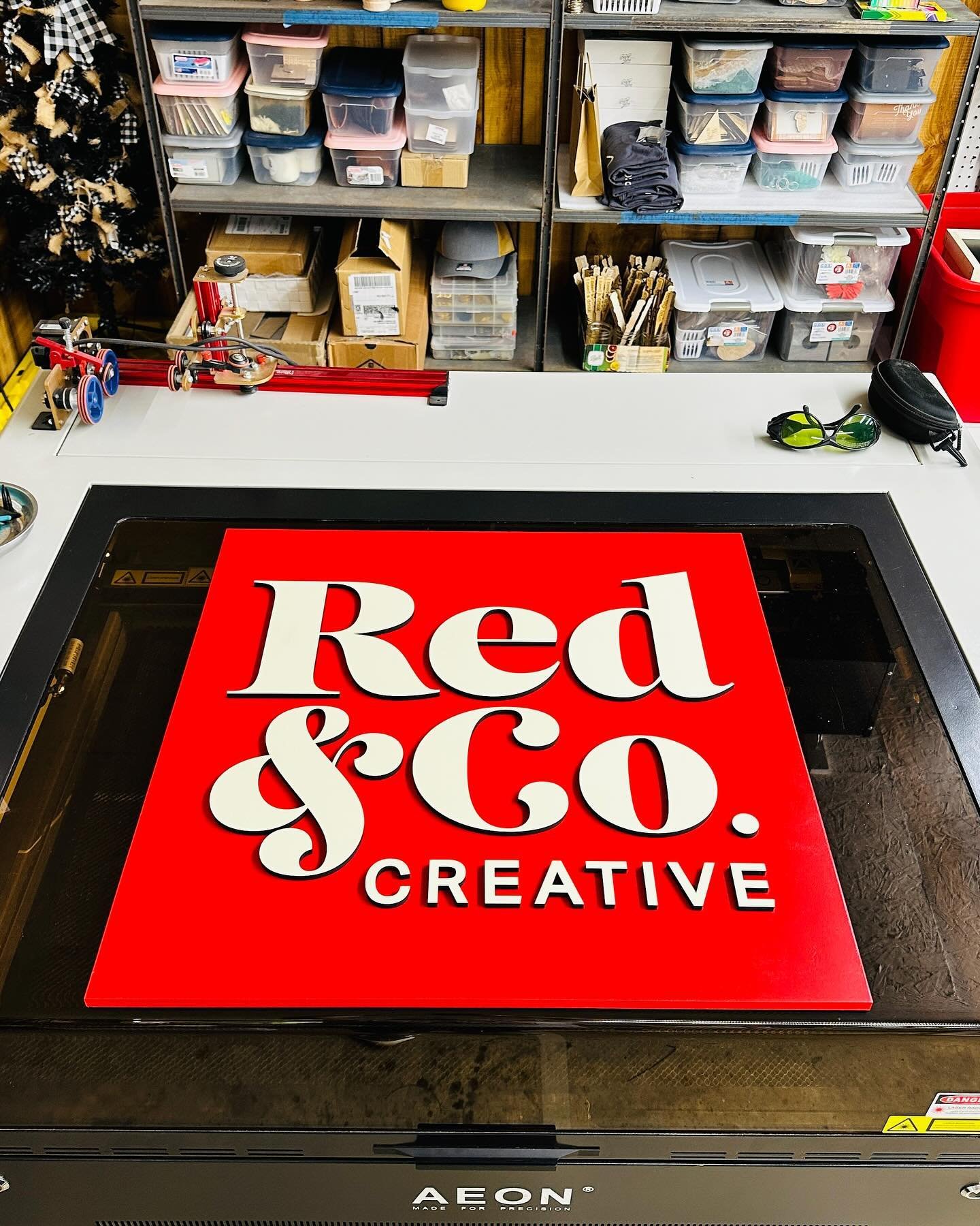 🌟✨ Introducing the latest addition to our boss babe arsenal: a custom-made business sign for our girl boss extraordinaire, who crafts hella cool greeting cards! 💼💌

🌟✨Be sure to checkout @red_co_creative&hellip;.you will definitely love what this