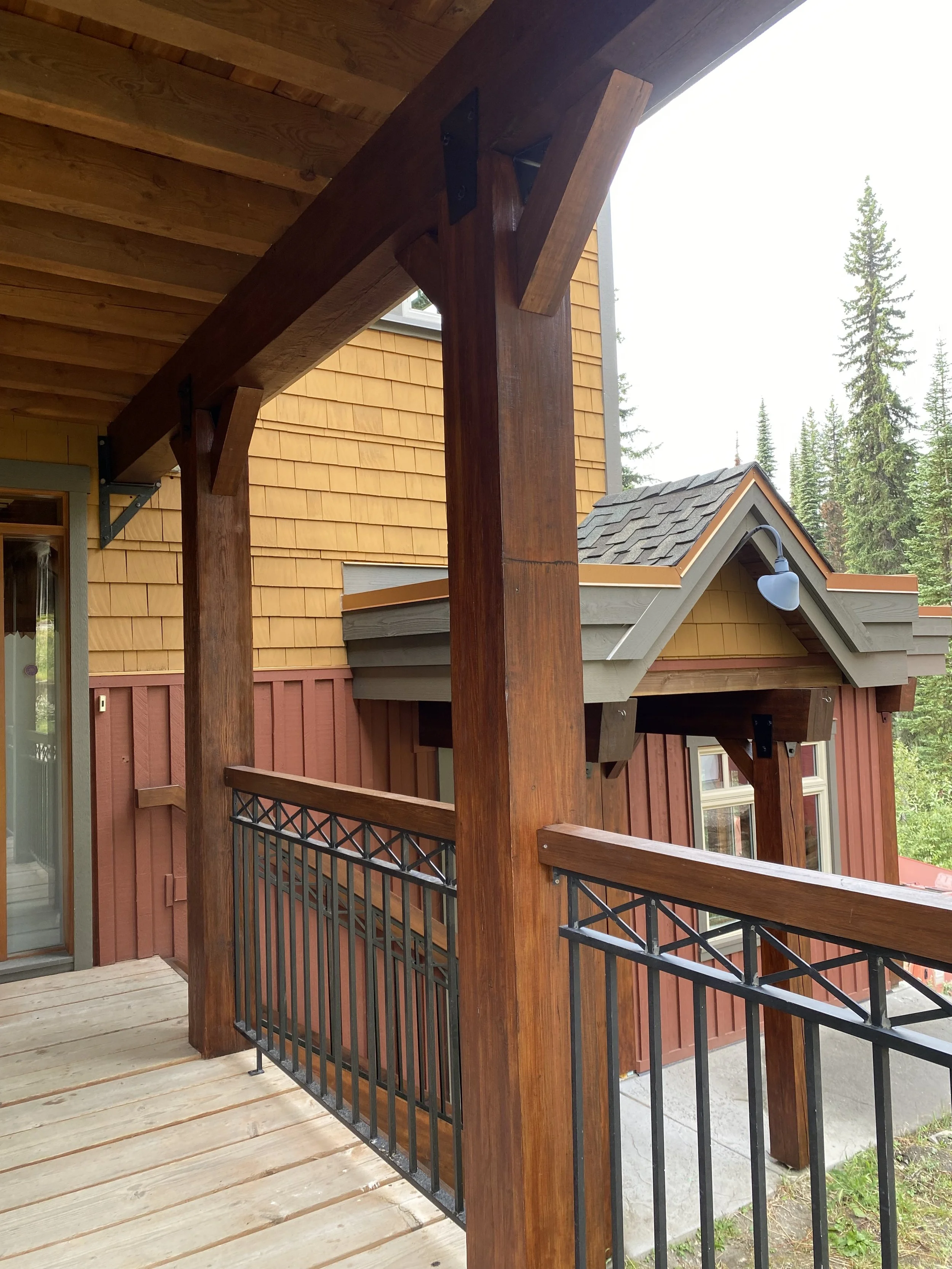 cedar-shake-and-stained-timber-porch-on-silverstar-foothills-home-near-vernon-bc