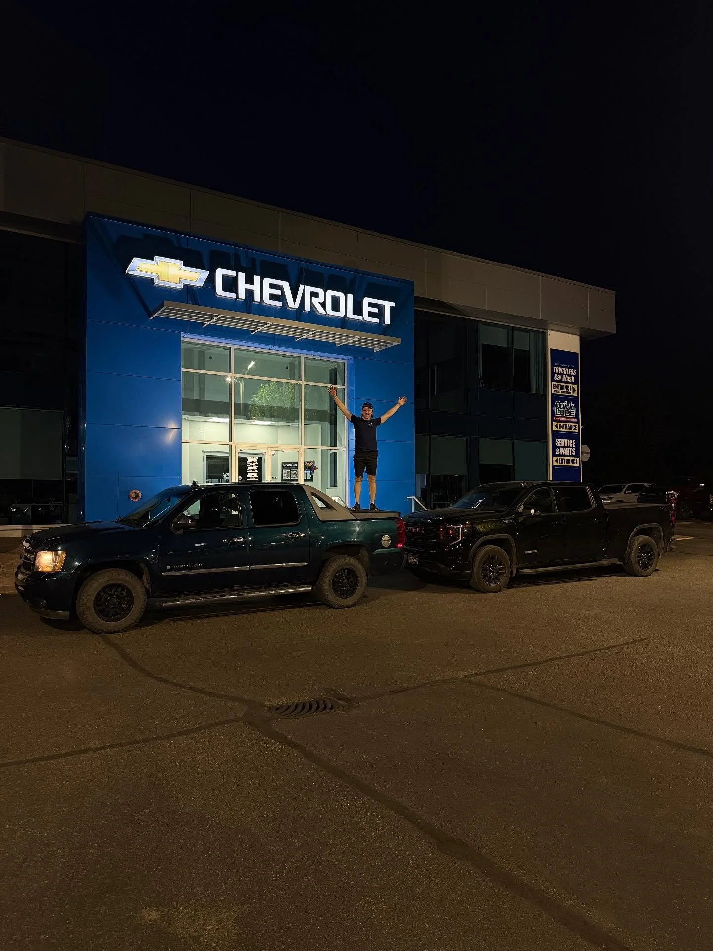 We are expanding our flight!

A new-to-us Chevy Avalanche as our new crew truck to go along with our GMC Sierra. 

We have decided to keep an all @generalmotors fleet. This vehicle was purchased new at @bannistergmsalmonarm and serviced at the dealer