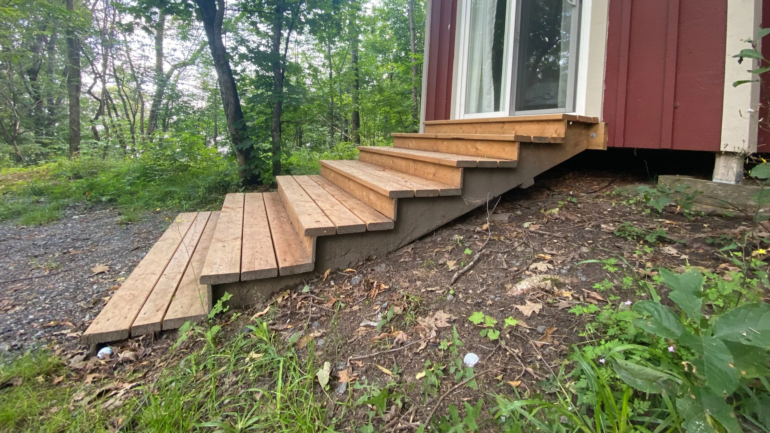 refinished-cedar-deck-stairs-and-wood-restoration-on-vernon-bc-property