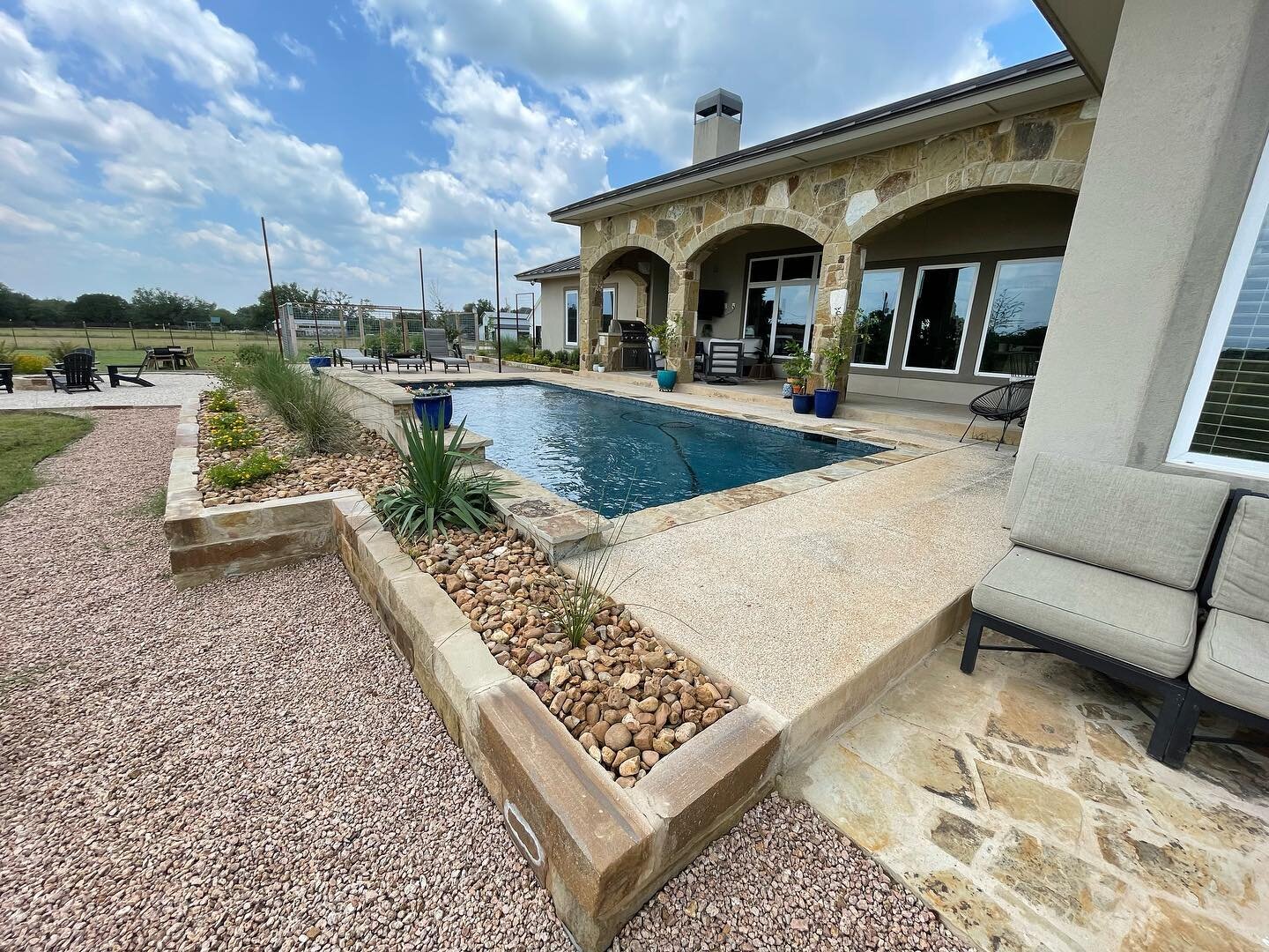 Swipe to the end to see &ldquo;before&rdquo; photos 

#texashillcounty #outdoorliving #landscape #landscapedesign #rock #firepit #trellis