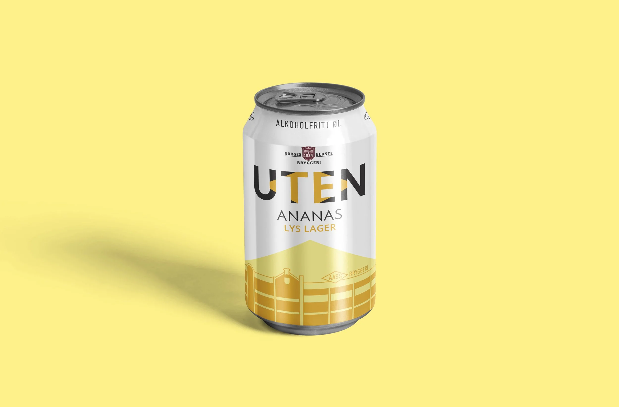 UTEN ananas front farget bakgrunn.jpg