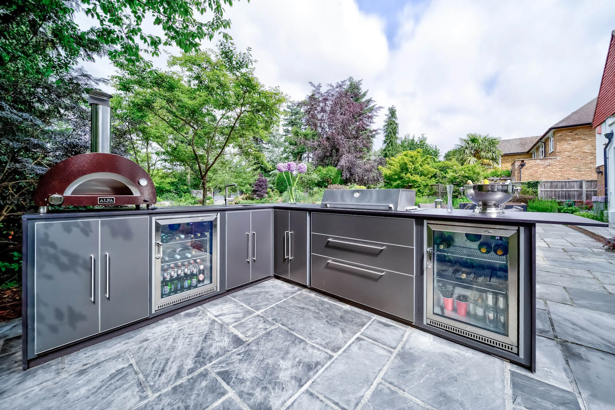 Luxury Outdoor Kitchens for London | Alfresco Kitchens